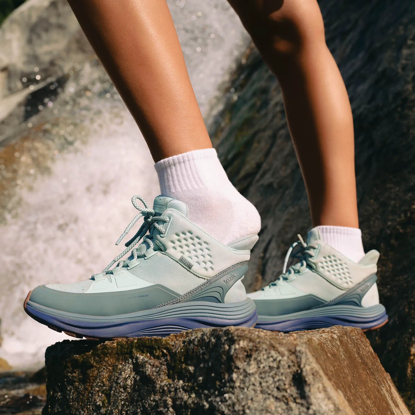 Women's London AT Mid Waterproof - Surf Spray/Naval Academy